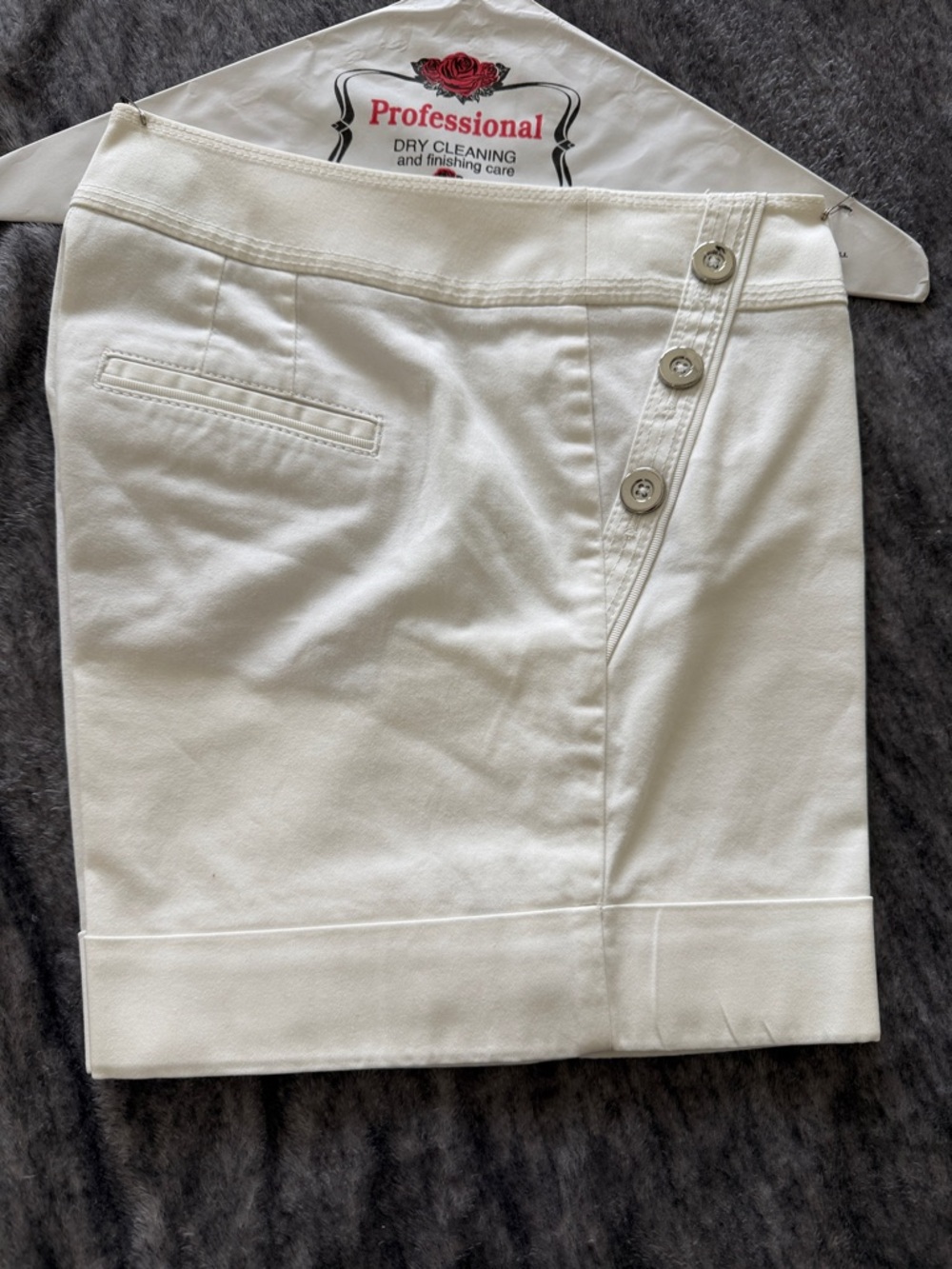White House Black Market Classic White Button-Detail Women’s Shorts